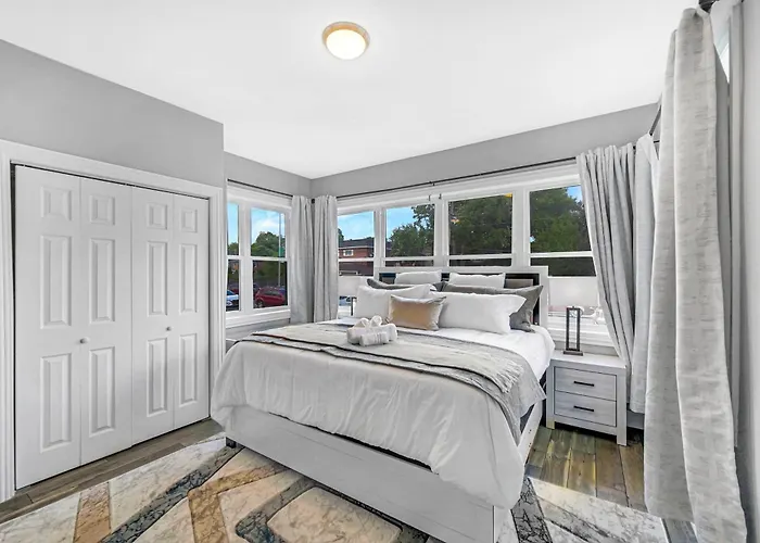 Spacious Haven - 8 Min From Downtown Chicago - Sleeps 10 Forest Park