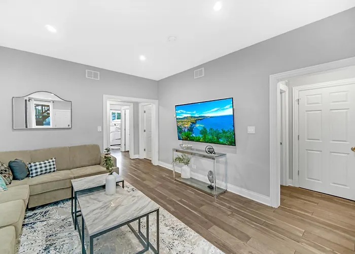 Spacious Haven - 8 Min From Downtown Chicago - Sleeps 10 * Forest Park